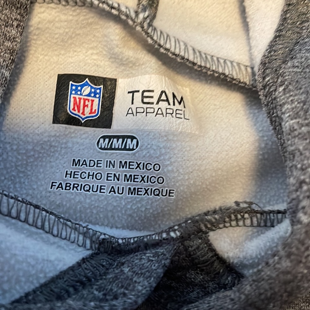 NY Giants Hoodie - Picture 2 of 2